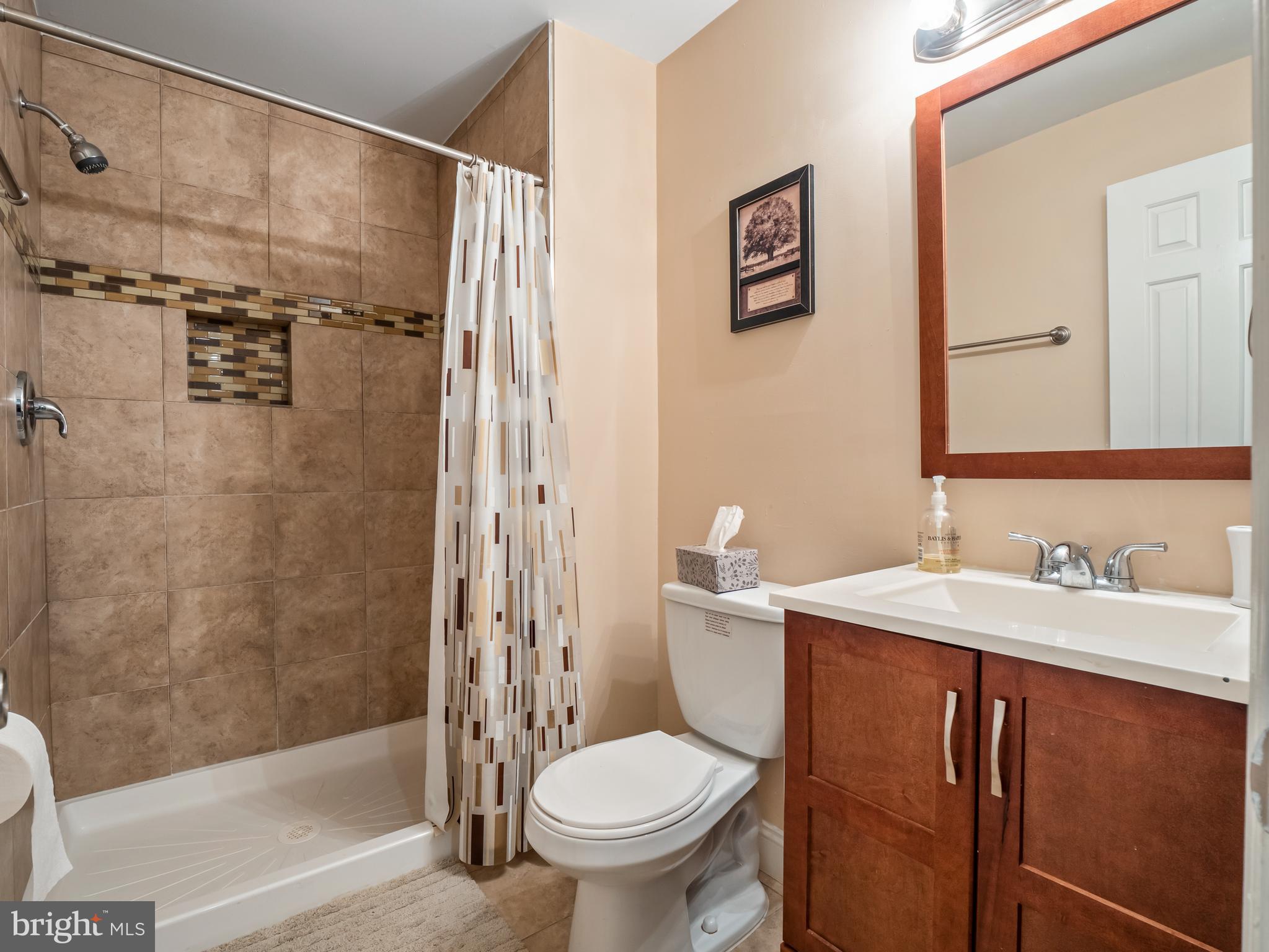 5706 Ridge View Drive Alexandria, VA 22310 - Photo 10 of 26 Gallery Image 10
