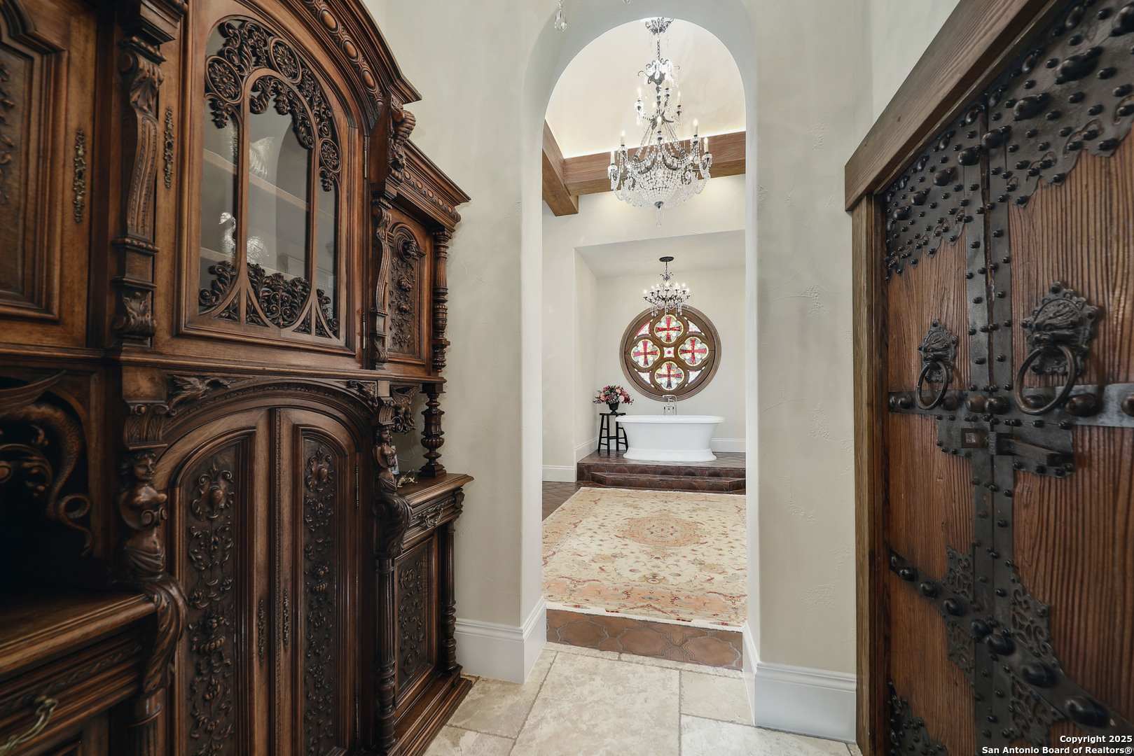 640 Terrell Road Terrell Hills, TX 78209 - Photo 14 of 34 a view of a entryway
