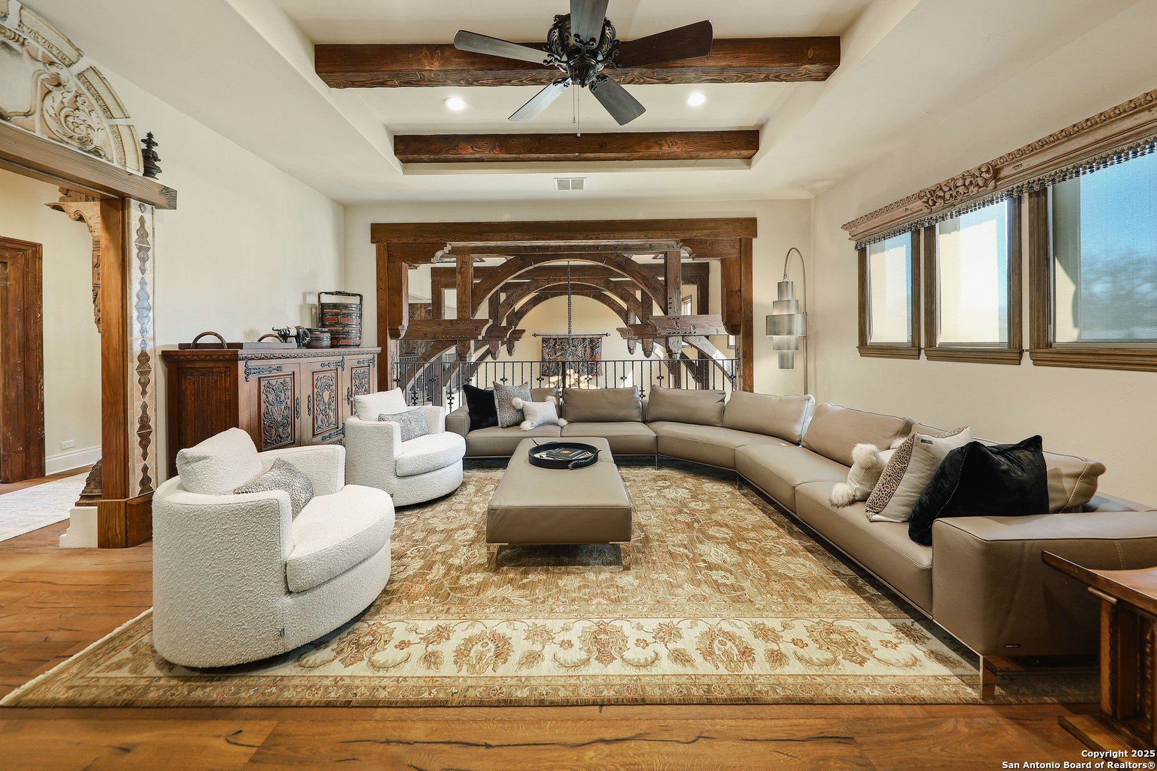 640 Terrell Road Terrell Hills, TX 78209 - Photo 24 of 34 a living room with furniture and a fireplace