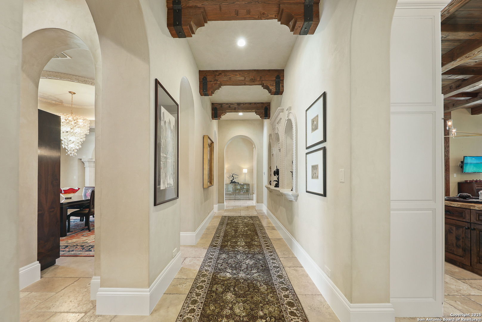 640 Terrell Road Terrell Hills, TX 78209 - Photo 7 of 34 a front view of a house with a hallway