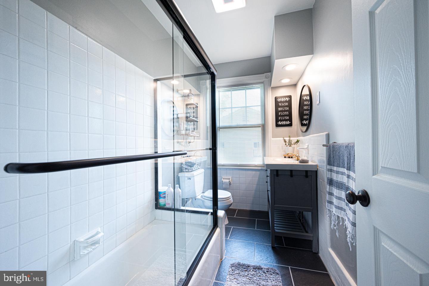 809 Green Lane Secane, PA 19018 - Photo 33 of 79