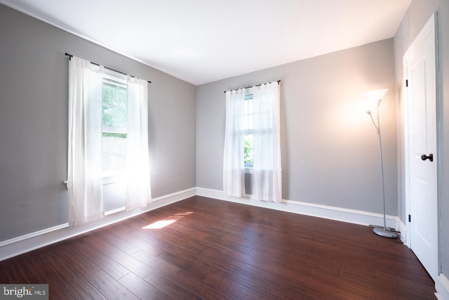 809 Green Lane Secane, PA 19018 - Photo 34 of 79