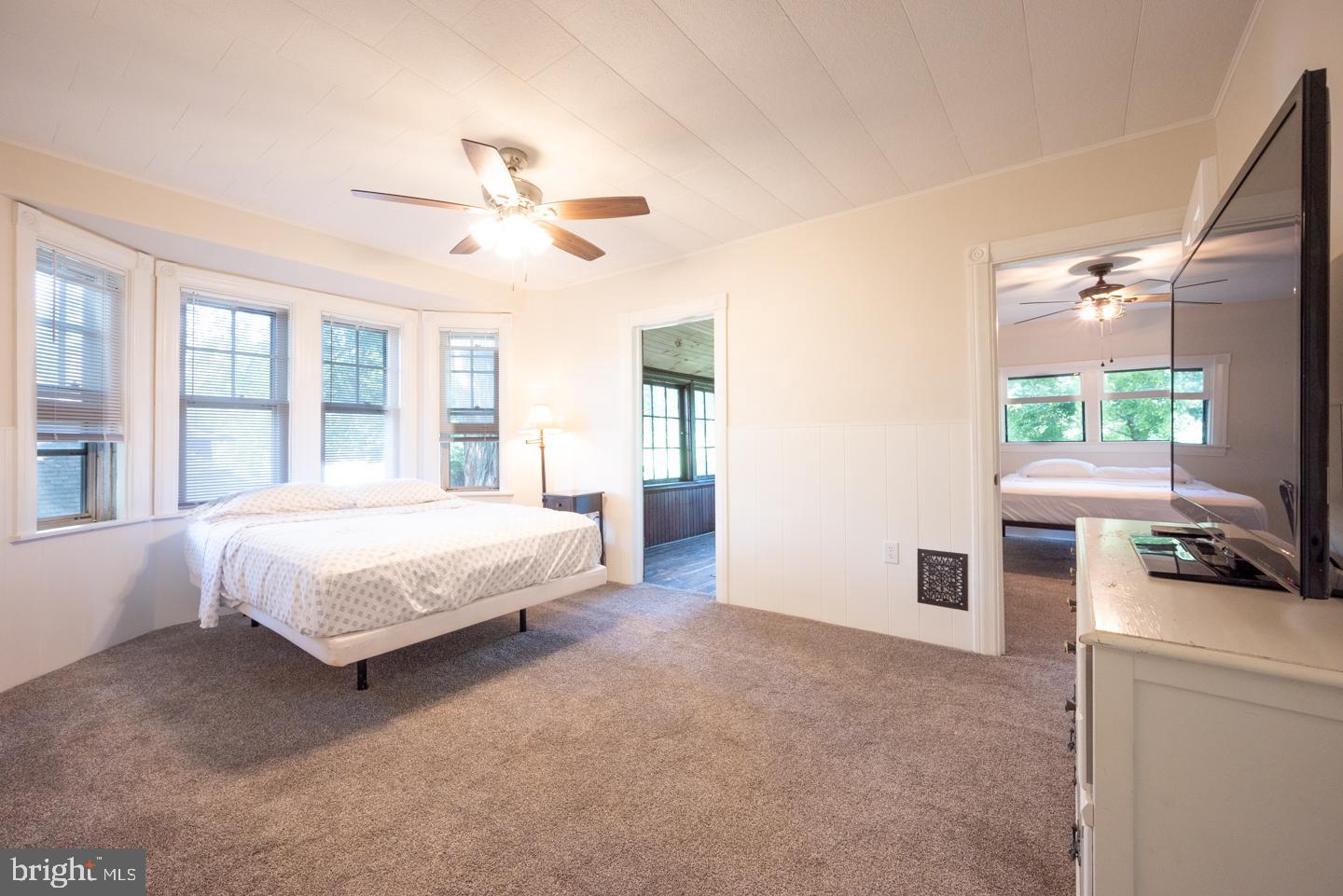 809 Green Lane Secane, PA 19018 - Photo 38 of 79