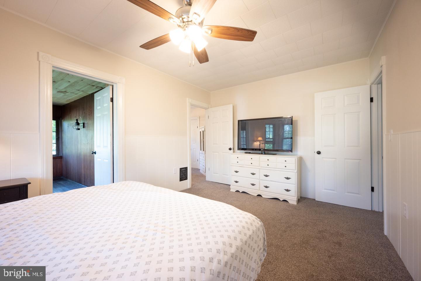 809 Green Lane Secane, PA 19018 - Photo 39 of 79