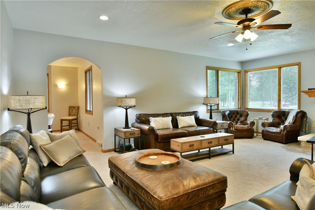 7462 Mines Road Southeast Warren, OH 44484 - Photo 6 of 35 Gallery Image 6