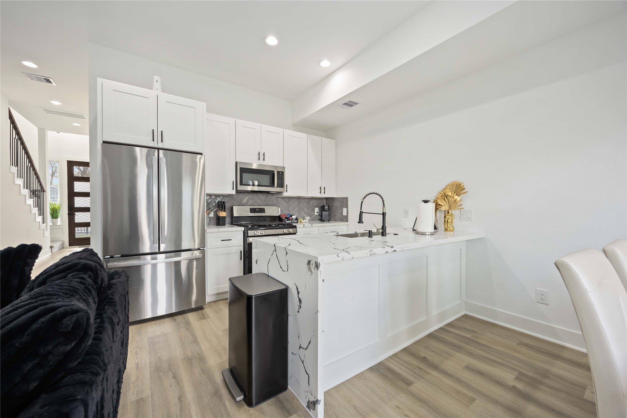 964 Lucky Street, Unit B Houston, TX 77088 - Photo 12 of 30