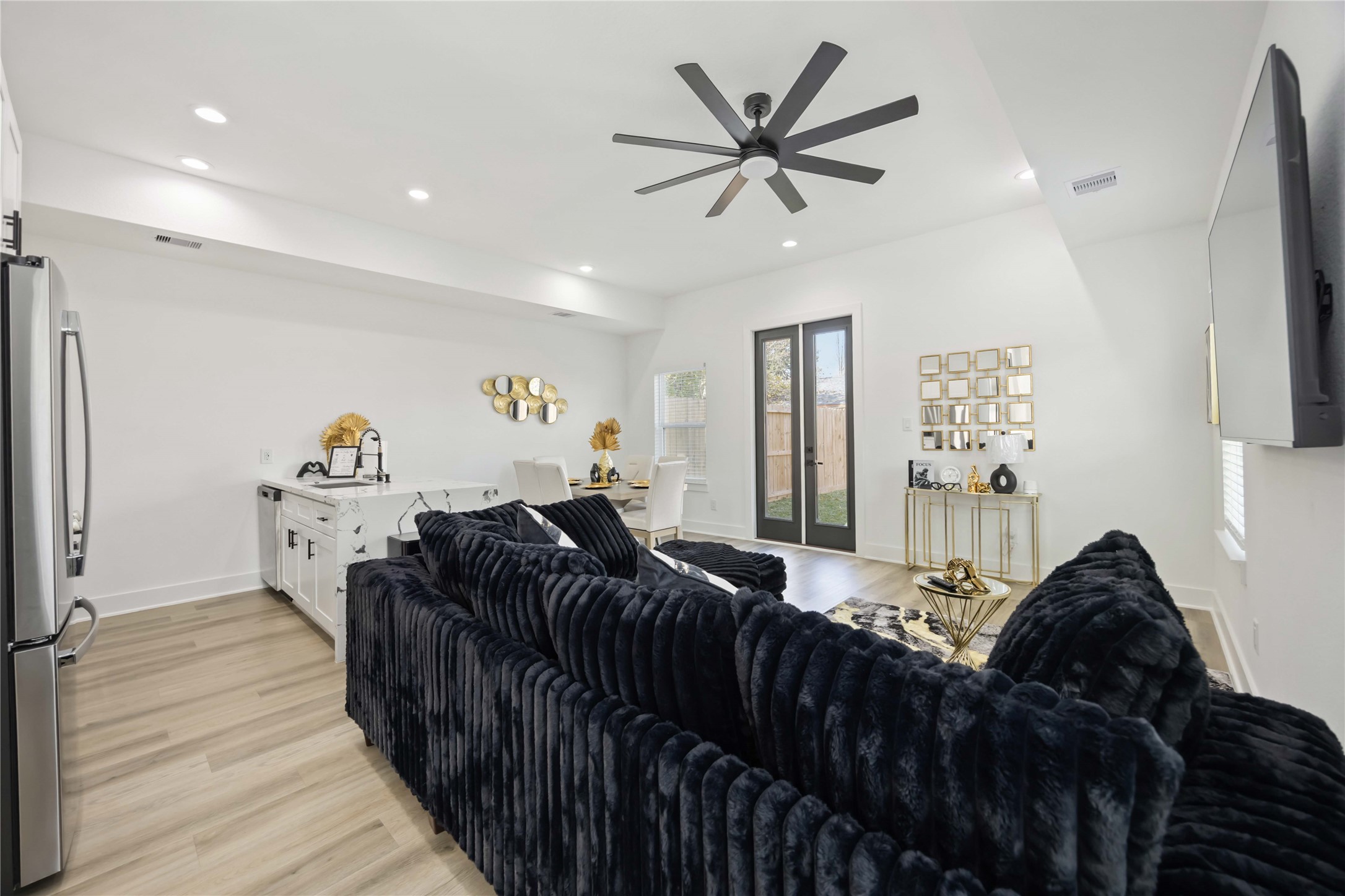 964 Lucky Street, Unit B Houston, TX 77088 - Photo 14 of 30