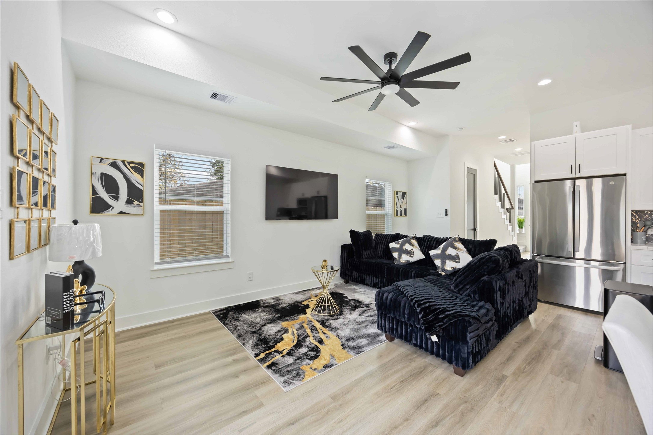 964 Lucky Street, Unit B Houston, TX 77088 - Photo 6 of 30