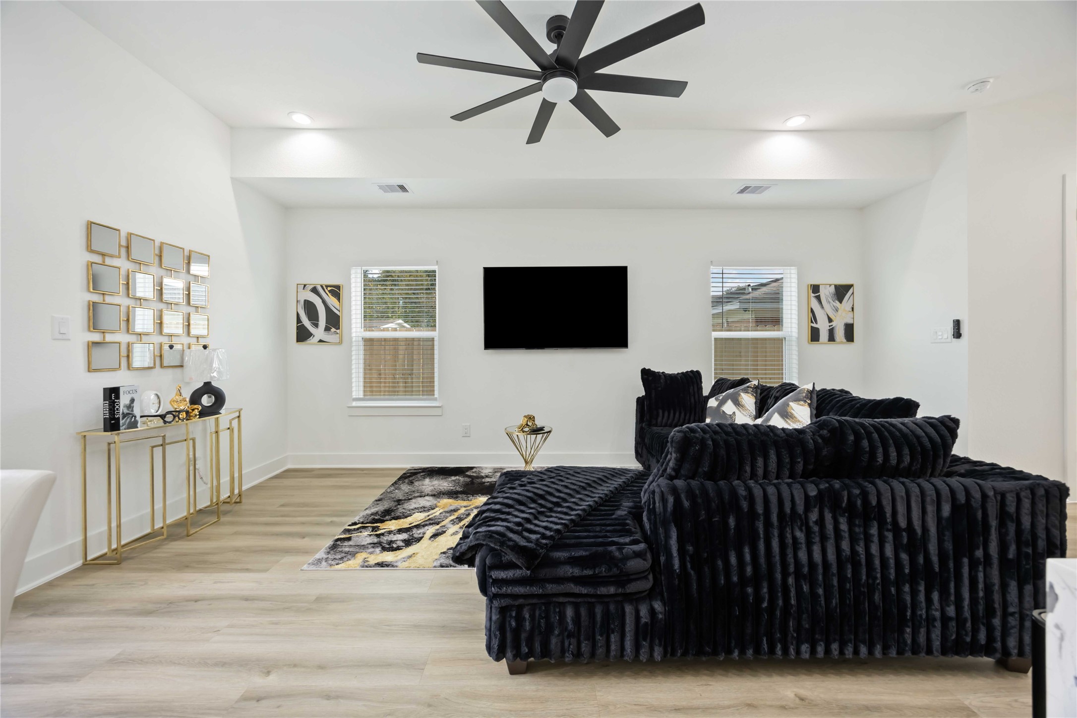 964 Lucky Street, Unit B Houston, TX 77088 - Photo 9 of 30