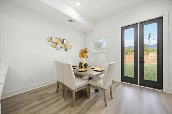 $2,150 | 964 Lucky Street, Unit B, Houston, TX 77088