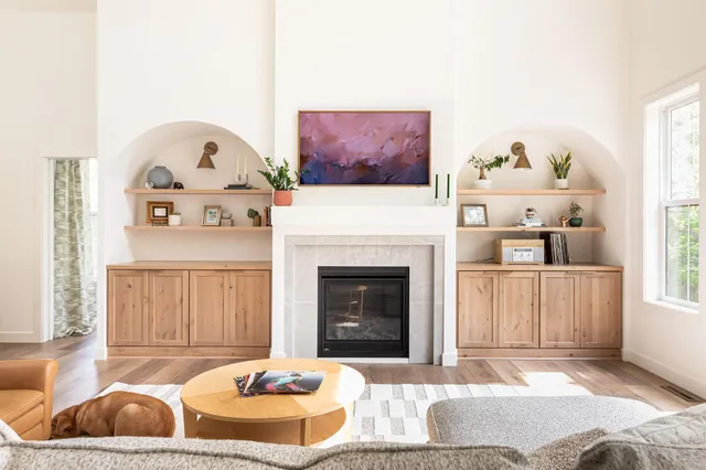 $1,950,000 | 2 Spring Marsh Lane, North Oaks, MN 55127