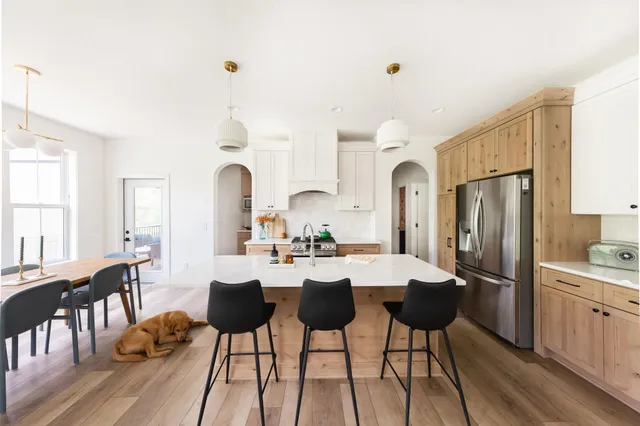 $1,950,000 | 2 Spring Marsh Lane, North Oaks, MN 55127