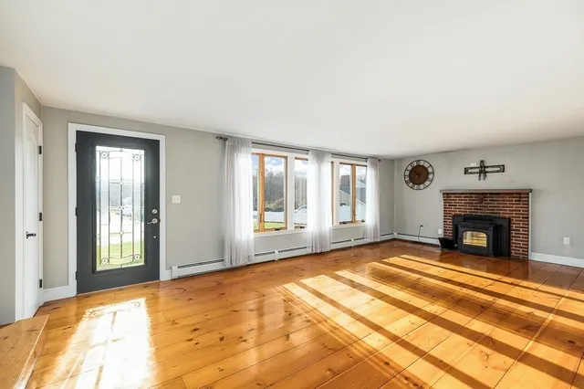 $874,900 | 60 Lakeman's Lane, Ipswich, MA 01938