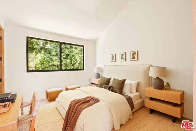 $4,595,000 | 636 North Laurel Avenue, Los Angeles, CA 90048