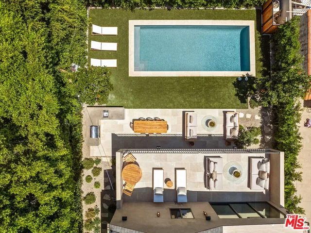 $4,595,000 | 636 North Laurel Avenue, Los Angeles, CA 90048