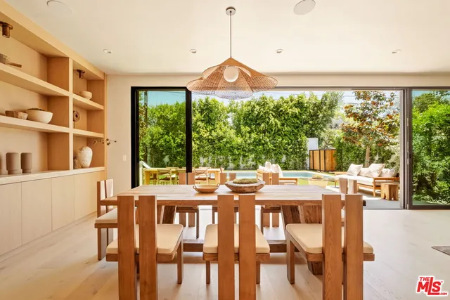 $4,595,000 | 636 North Laurel Avenue, Los Angeles, CA 90048