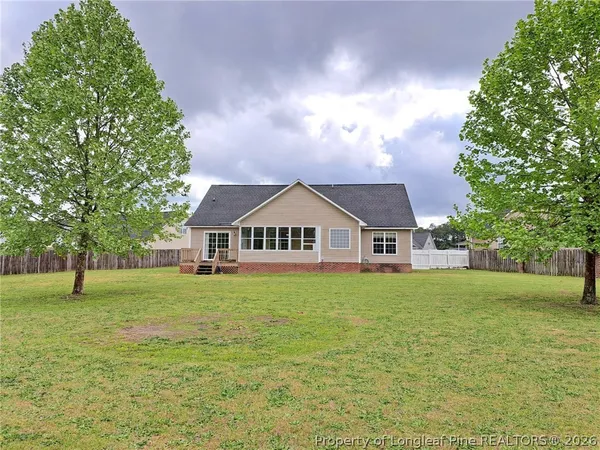 $2,200 | 206 Sandspur Court, Raeford, NC 28376