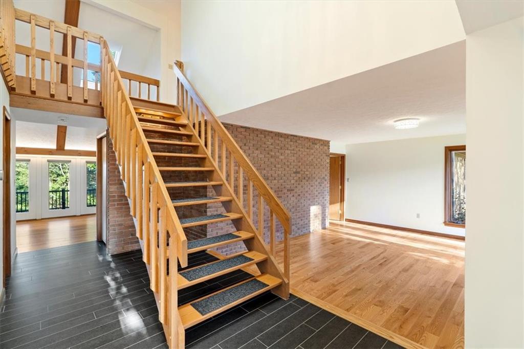3 Partridge Court Sewickley, PA 15143 - Photo 4 of 50 a view of an entryway with staircase