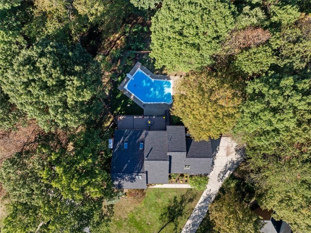 3 Partridge Court Sewickley, PA 15143 - Photo 46 of 50 an aerial view of a house with a yard and garden