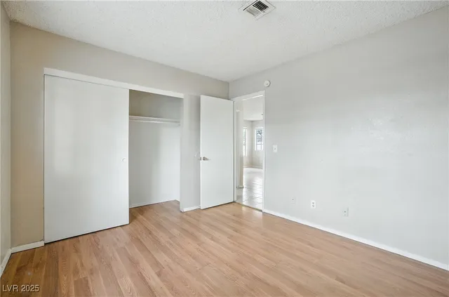 $1,000 | 4651 Amberleigh Lane, Unit D, Las Vegas, NV 89121