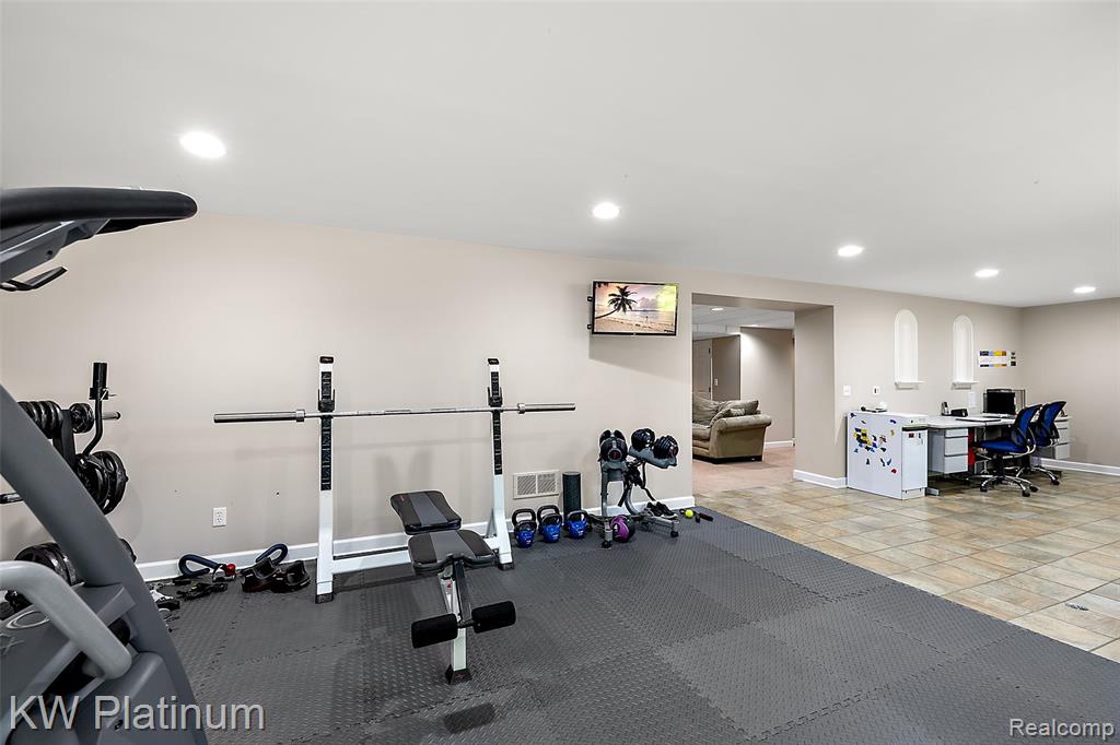 691 Lake Ridge Road Rochester Hills, MI 48307 - Photo 72 of 90