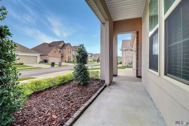 $315,000 | 13818 Malbec Avenue, Baton Rouge, LA 70817
