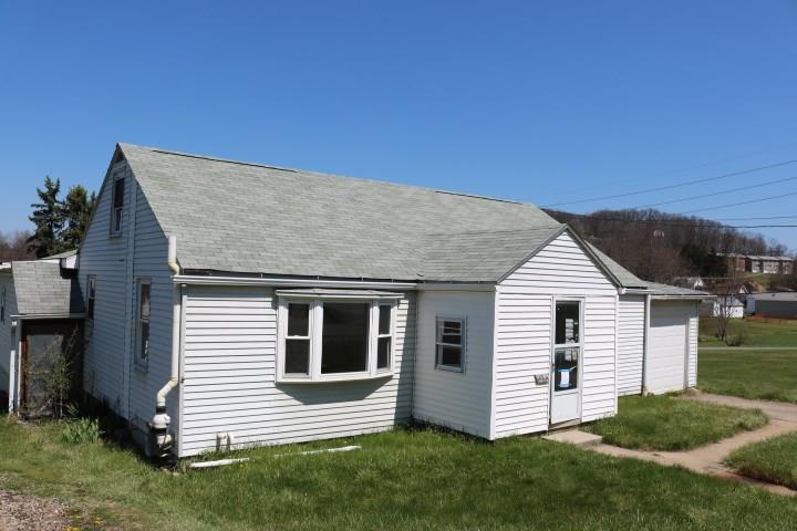 315 Maple Street Indiana, PA 15701 - Photo 1 of 10 Gallery Image 1