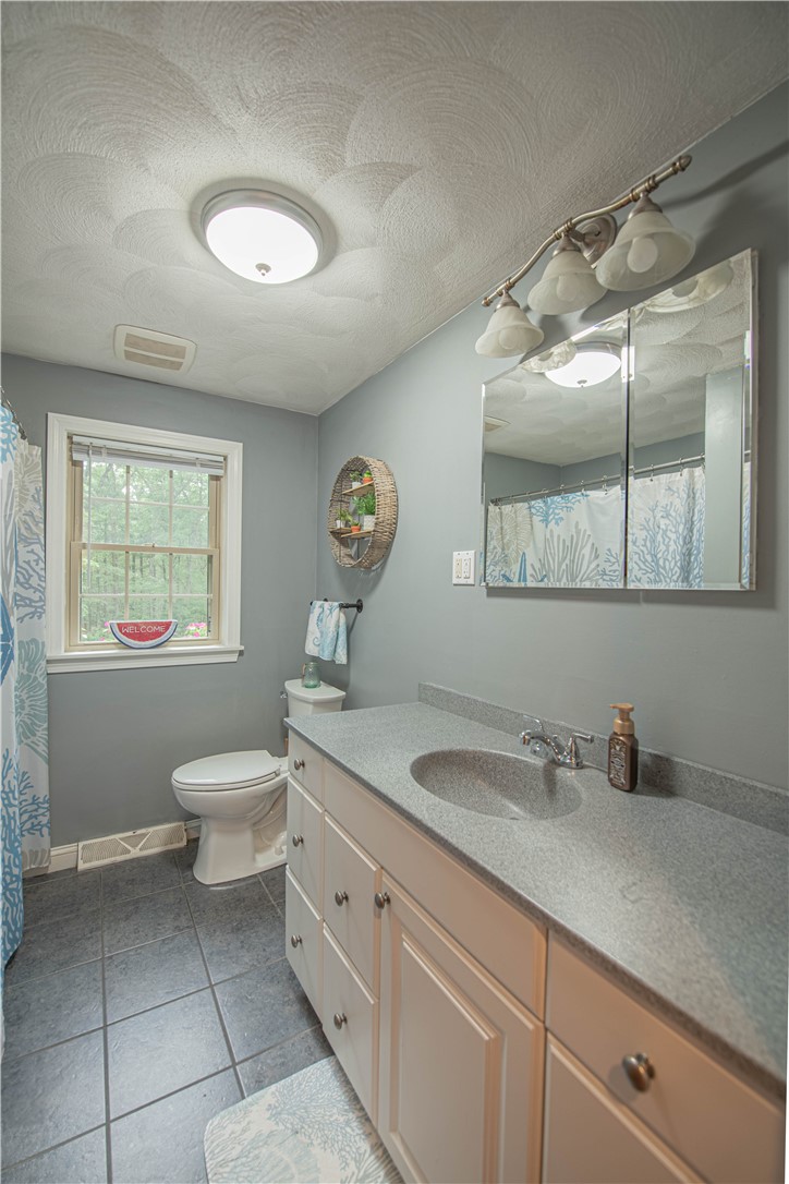 20 Whipple Road Smithfield, RI 02917 - Photo 16 of 27