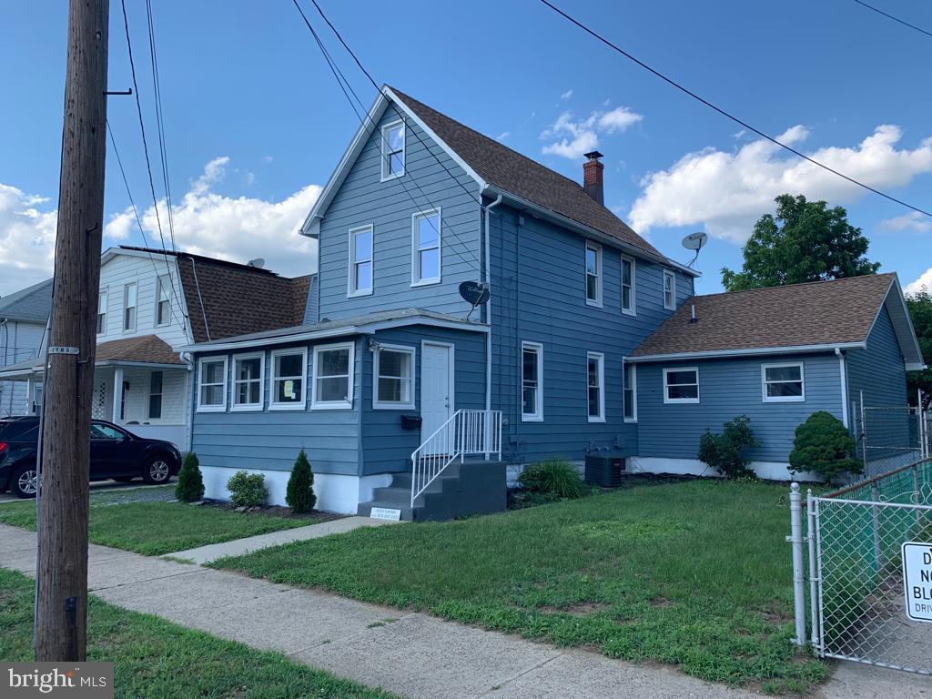 517 Delaware Avenue Riverside, NJ 08075 - Photo 3 of 28