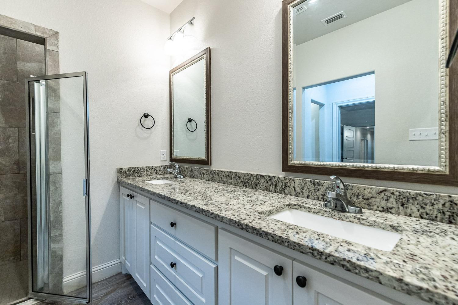 1720 102nd Street, Unit A Lubbock, TX 79423 - Photo 20 of 32 Photo 20
