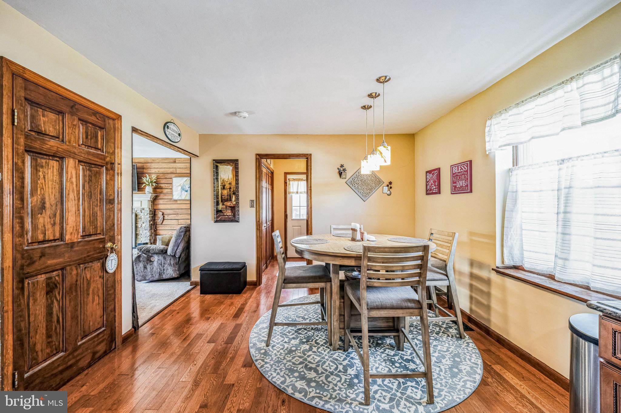 415 Doerrmann Drive Mickleton, NJ 08056 - Photo 14 of 38 a workspace with wooden floor and furniture