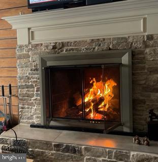 415 Doerrmann Drive Mickleton, NJ 08056 - Photo 20 of 38 a view of fireplace with wooden floor