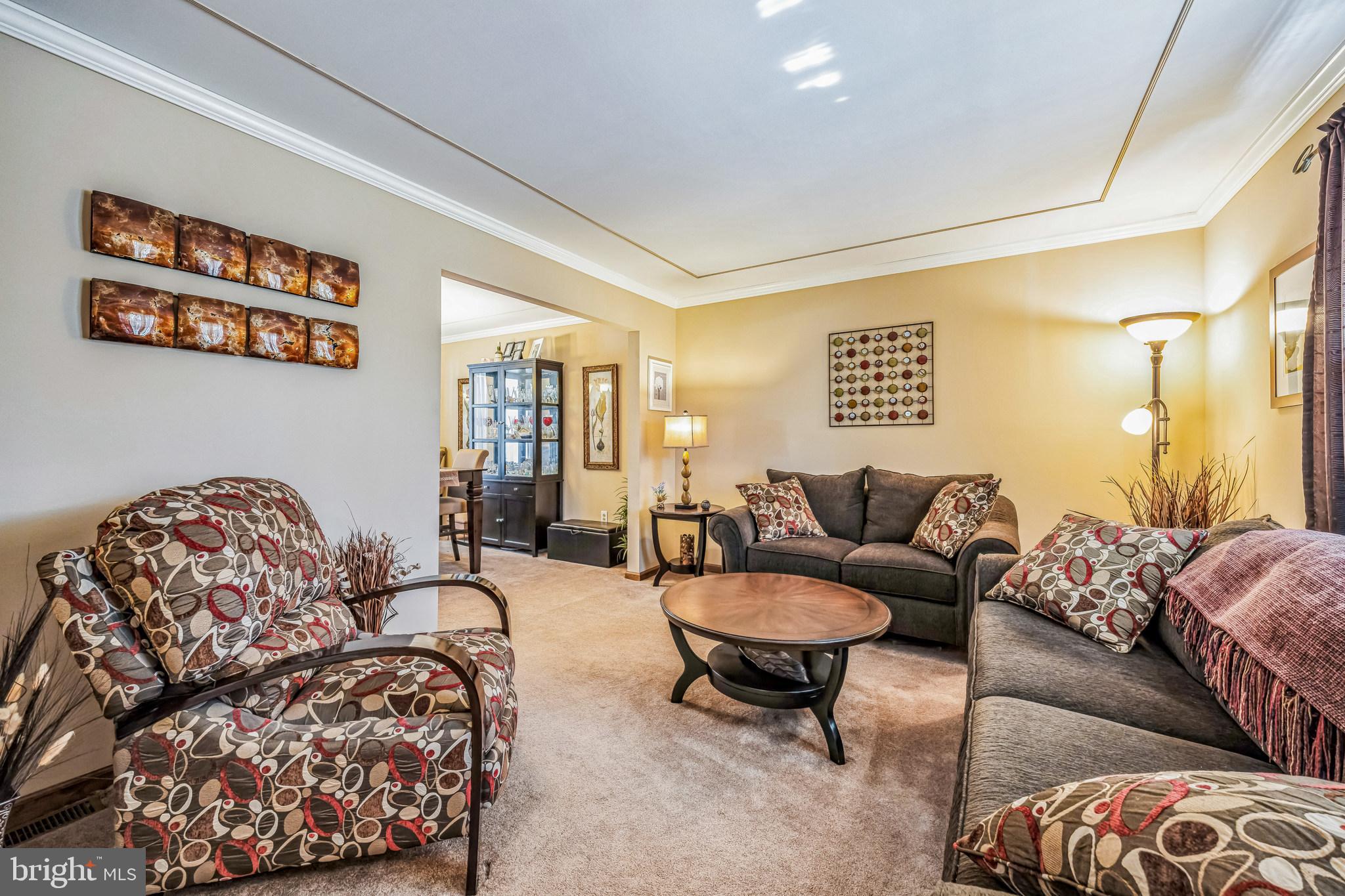 415 Doerrmann Drive Mickleton, NJ 08056 - Photo 8 of 38 a living room with furniture