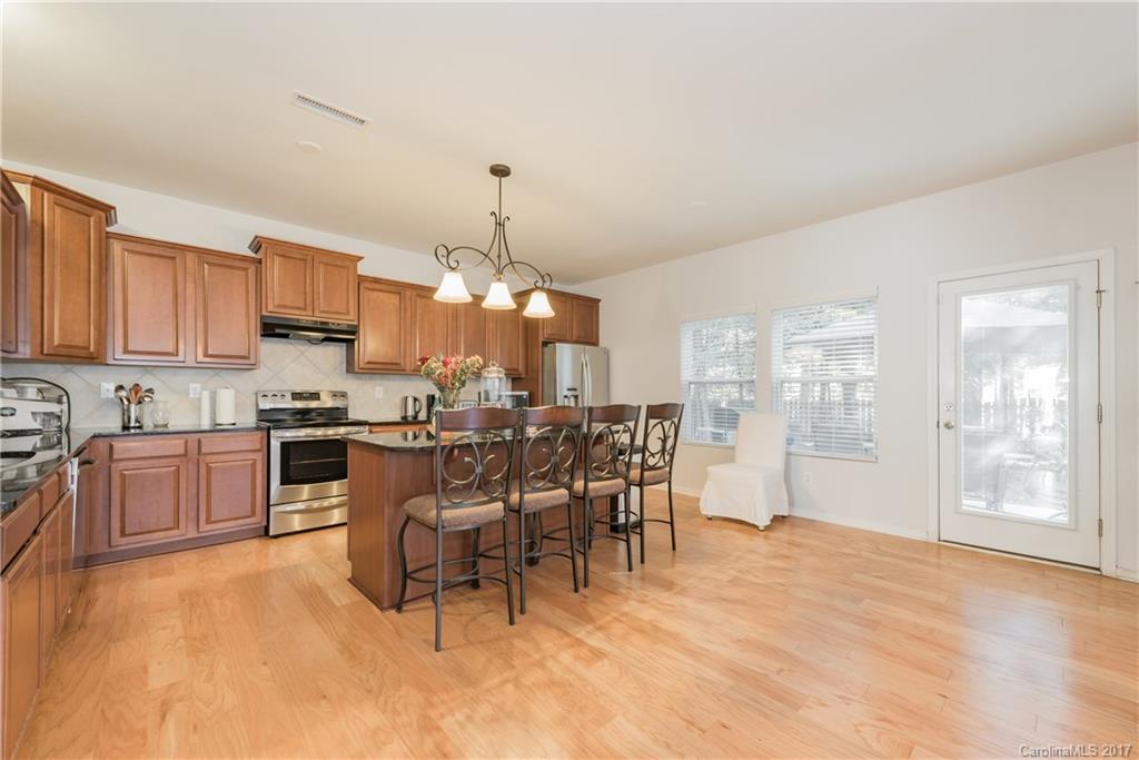 9510 Fernspray Road Charlotte, NC 28215 - Photo 8 of 24 Gallery Image 8
