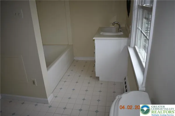 $2,300 | 538 South 23rd Street, Allentown, PA 18104