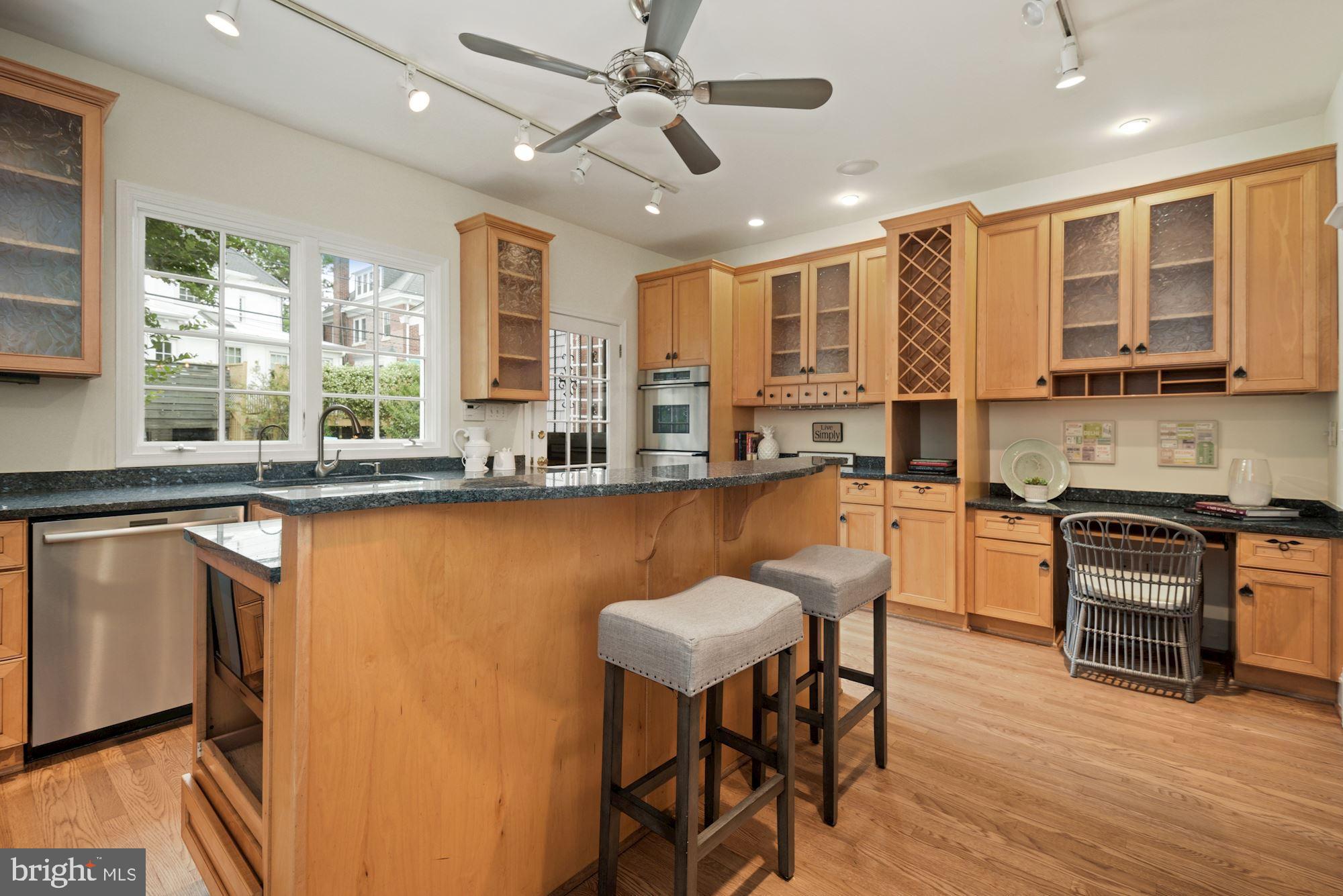 2918 28th Street Northwest Washington, DC 20008 - Photo 17 of 76