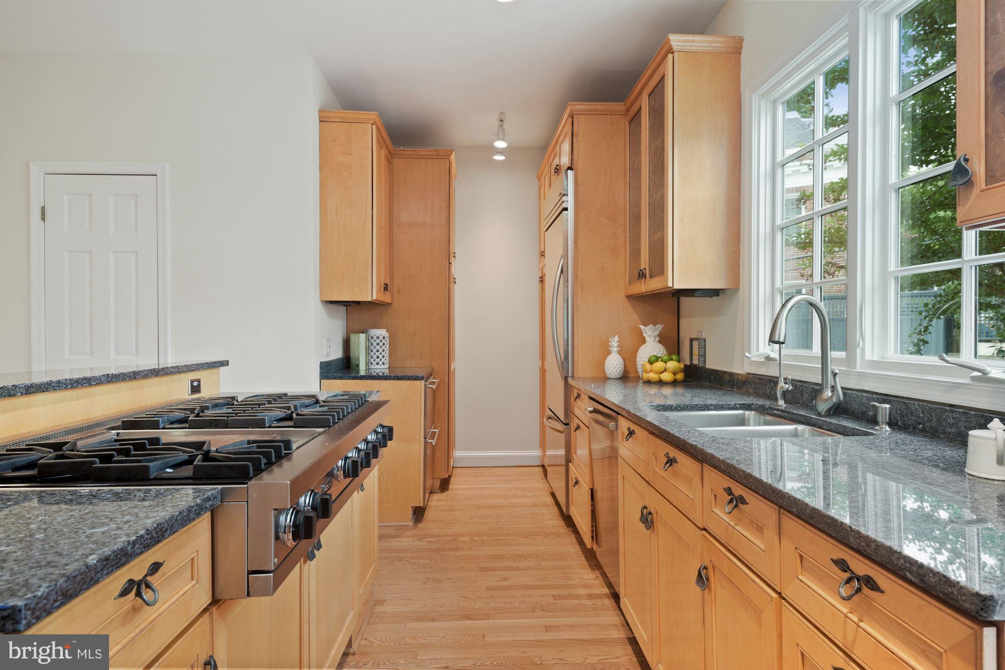 2918 28th Street Northwest Washington, DC 20008 - Photo 21 of 76