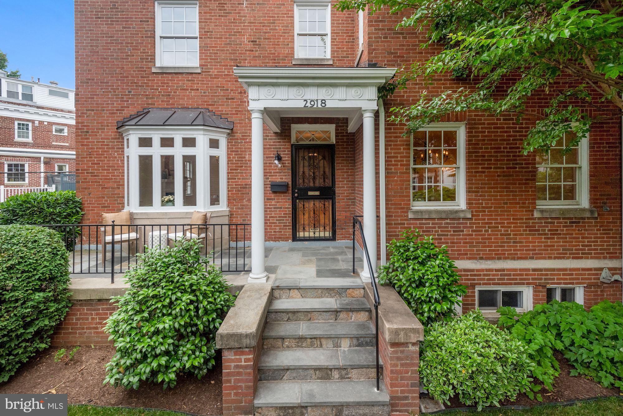 2918 28th Street Northwest Washington, DC 20008 - Photo 4 of 76