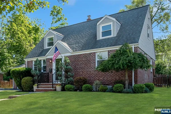 $4,500 | 519 Ryeside Avenue, New Milford, NJ 07646