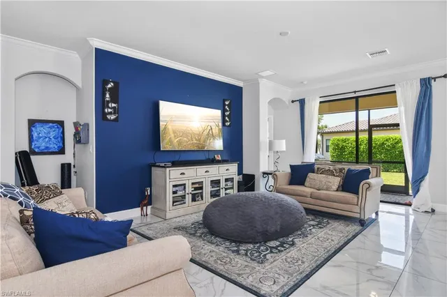 $4,000 | 9327 Glenforest Drive, Naples, FL 34120