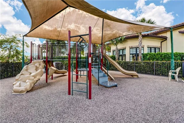 $4,000 | 9327 Glenforest Drive, Naples, FL 34120