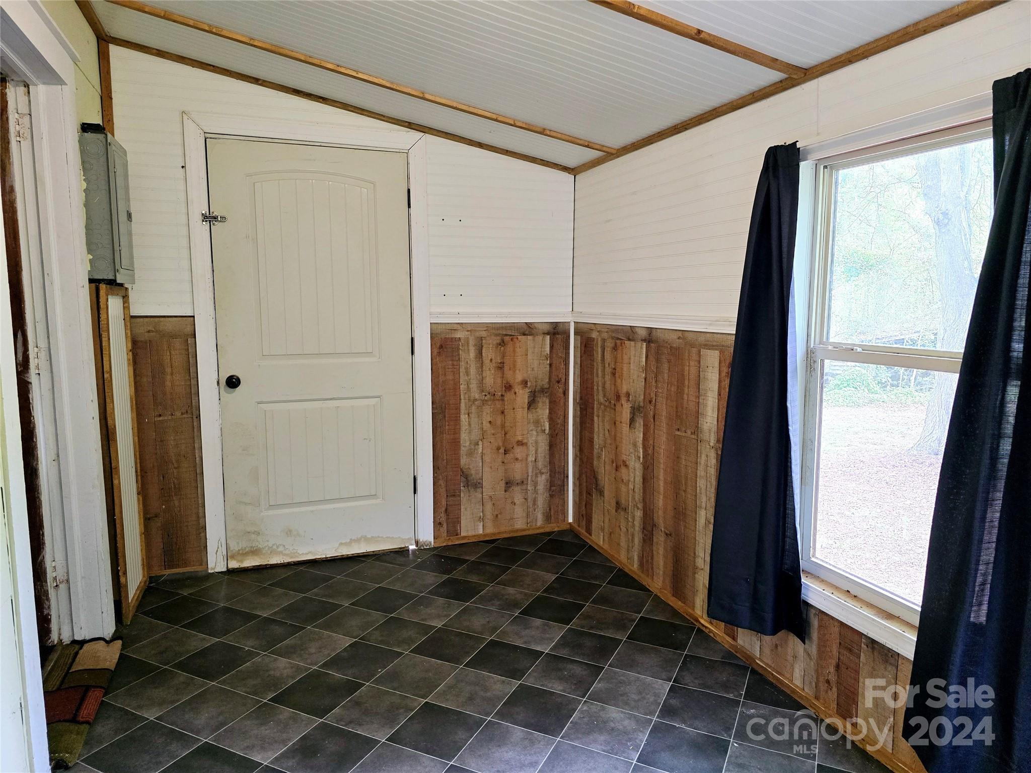 1660 Robert Martin Road Catawba, NC 28609 - Photo 15 of 22 Gallery Image 15