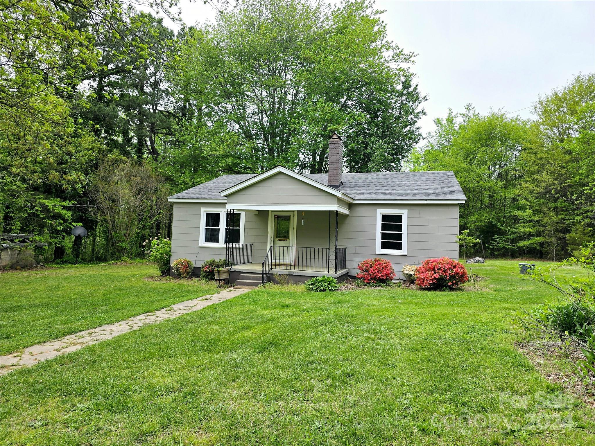 1660 Robert Martin Road Catawba, NC 28609 - Photo 2 of 22 Gallery Image 2