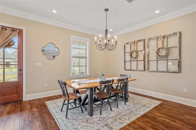 $395,000 | 2717 East Robinwood Drive, Lake Charles, LA 70611