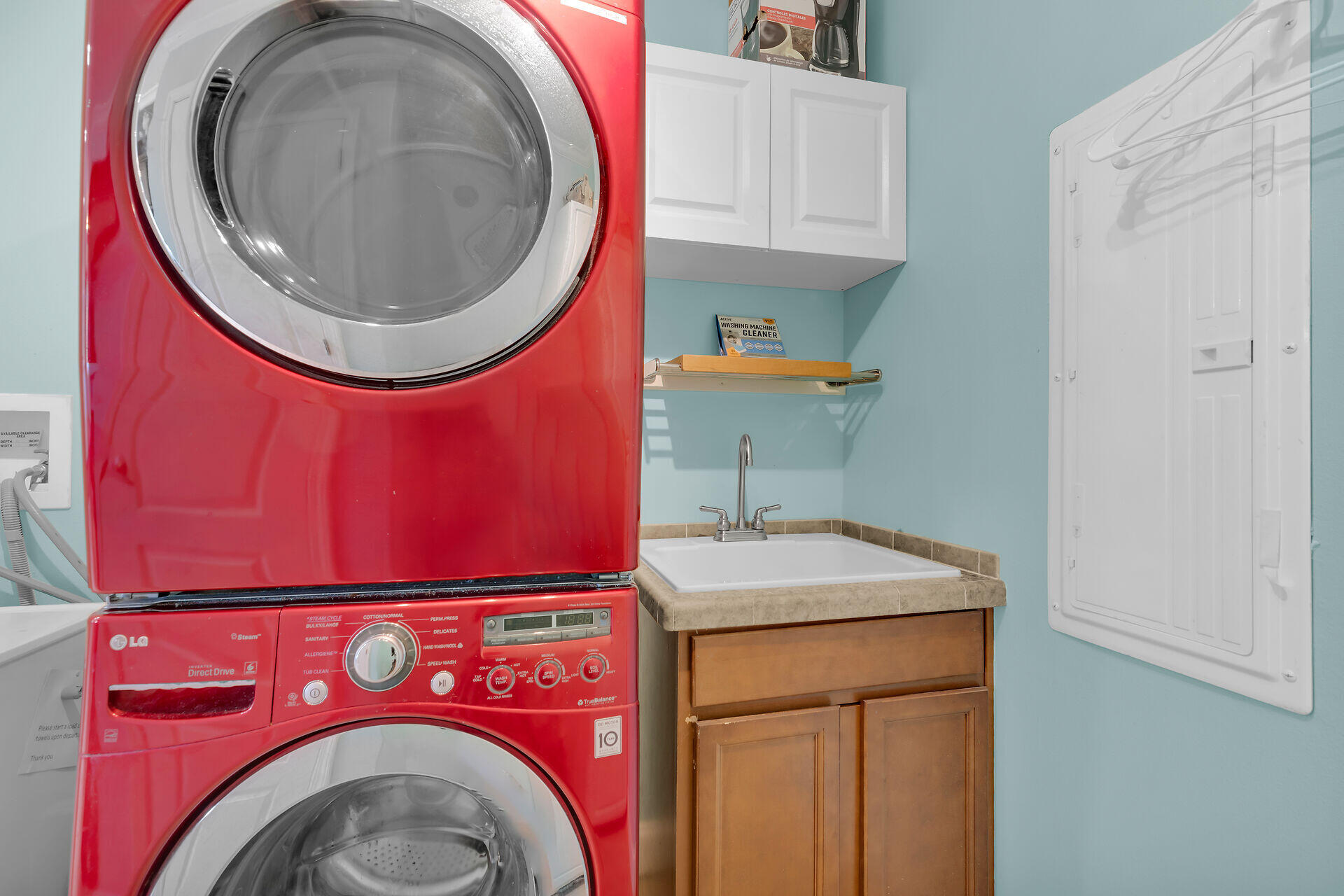 415 Sombrero Beach Road Marathon, FL 33050 - Photo 17 of 41 a utility room with dryer and washer