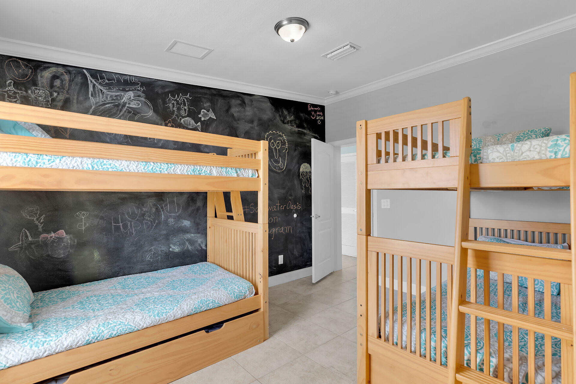 415 Sombrero Beach Road Marathon, FL 33050 - Photo 28 of 41 a view of a furniture in a room