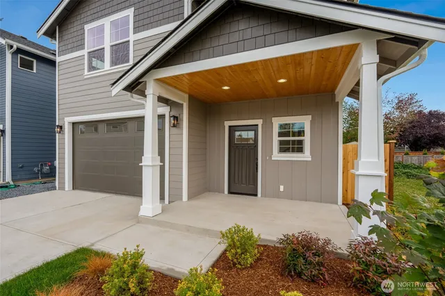 a view of an entryway of house