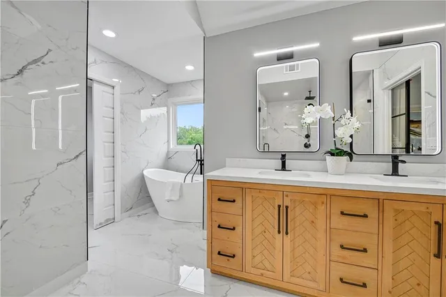 $1,275,000 | 12650 Sherwood Drive, Leawood, KS 66209