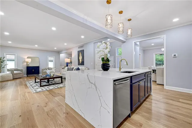 $1,275,000 | 12650 Sherwood Drive, Leawood, KS 66209