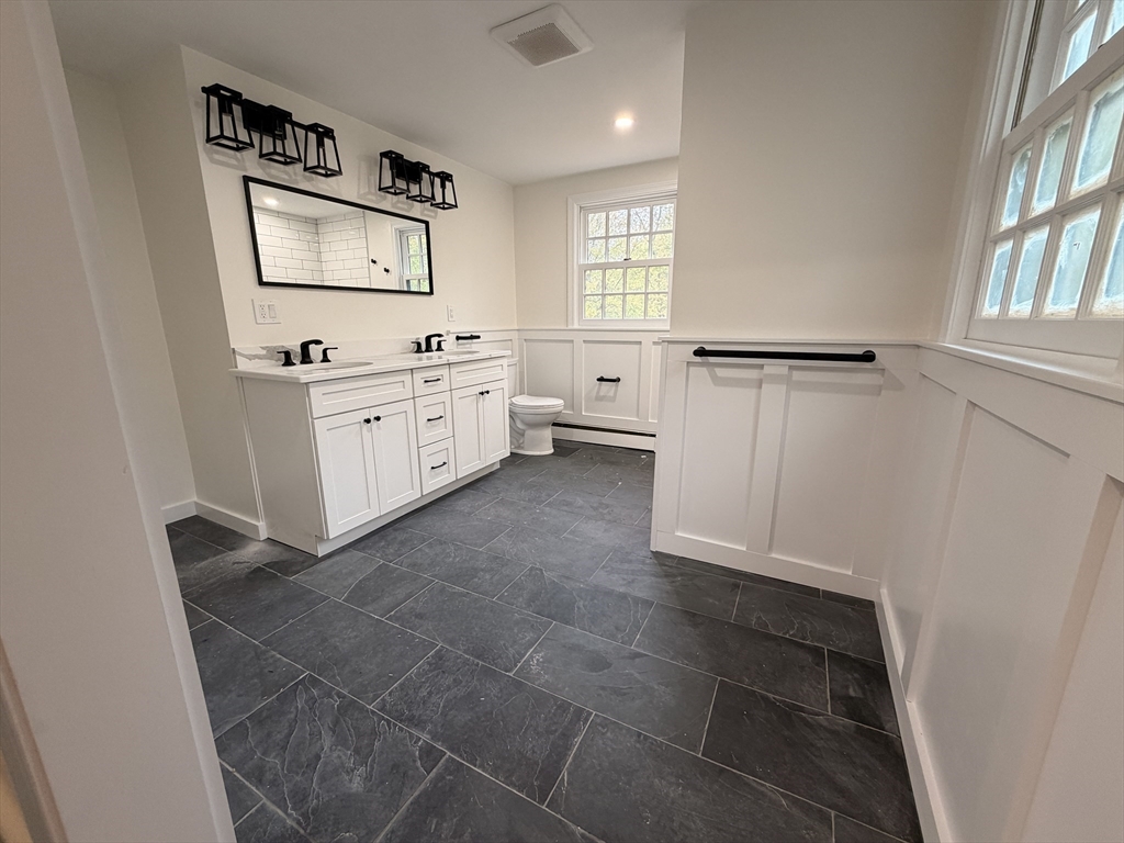 368 Hill Road Boxborough, MA 01719 - Photo 16 of 33